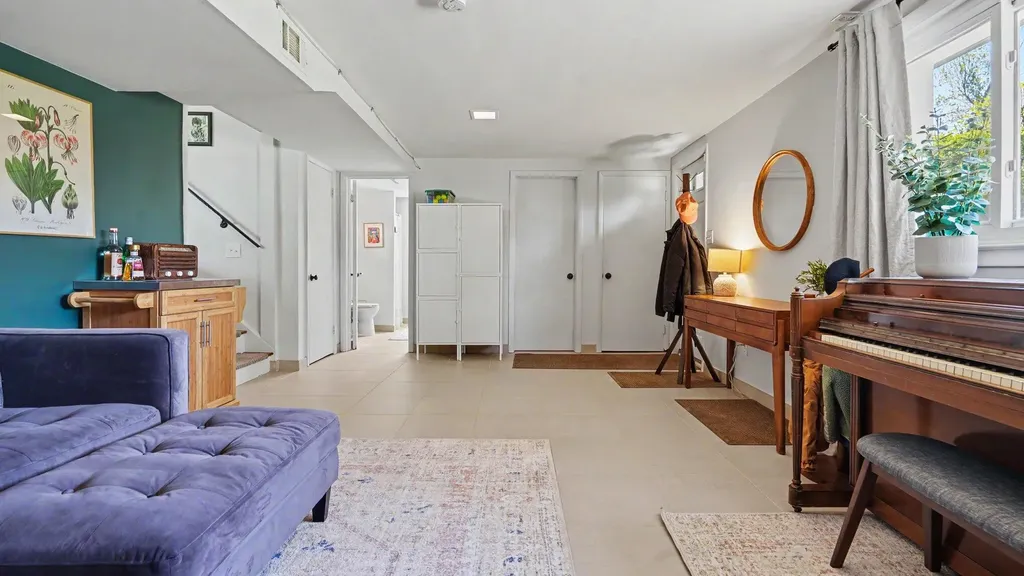1615 Saunders Crescent Ann Arbor City MI 48103