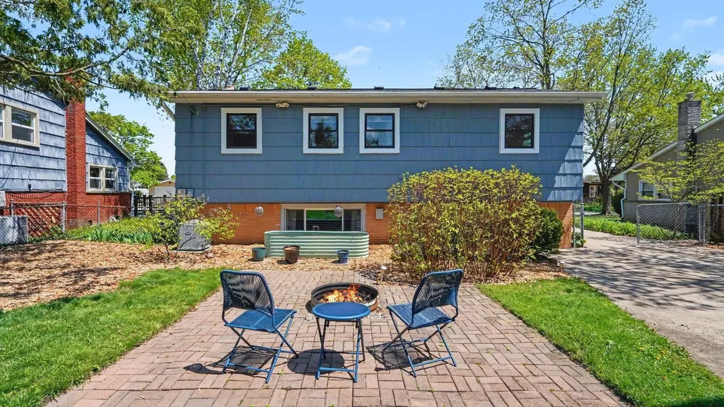 1615 Saunders Crescent Ann Arbor City MI 48103