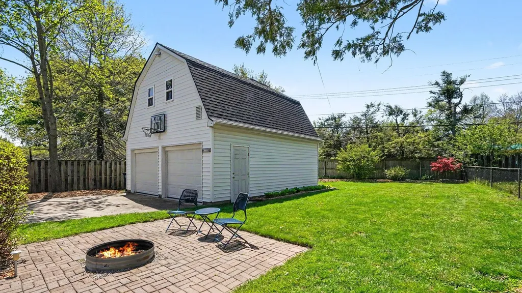 1615 Saunders Crescent Ann Arbor City MI 48103