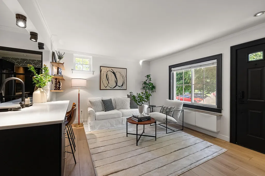 521 Longshore Drive Ann Arbor City MI 48105