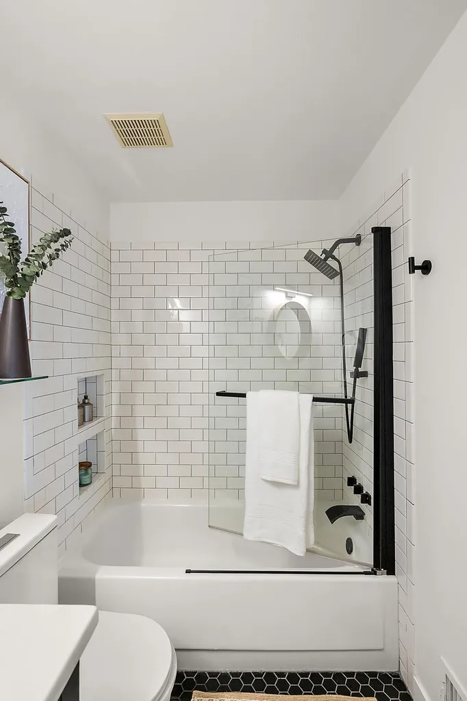 521 Longshore Drive Ann Arbor City MI 48105