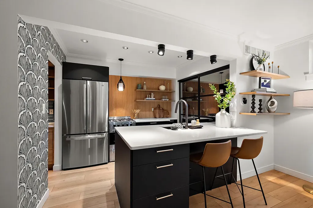 521 Longshore Drive Ann Arbor City MI 48105