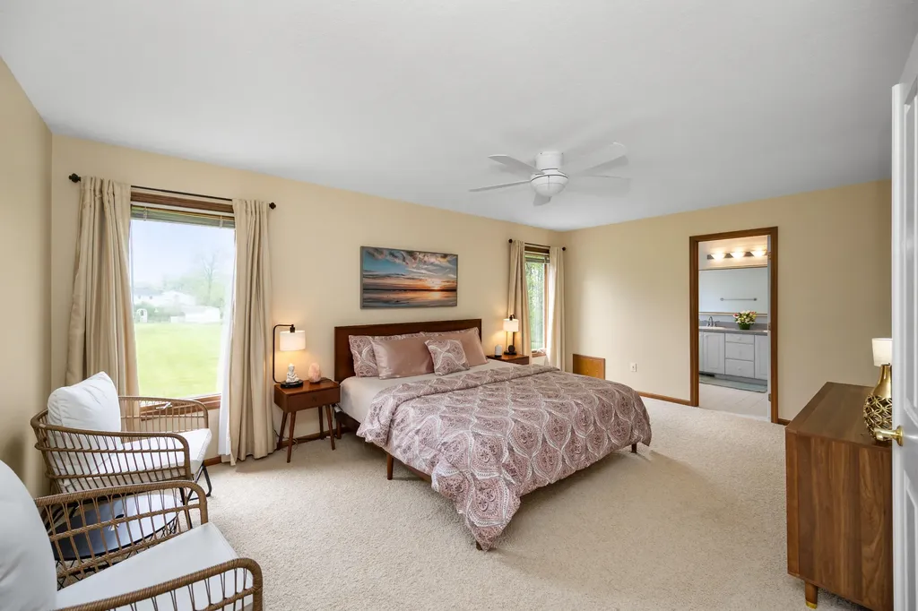 624 Woodhill Drive Saline City MI 48176