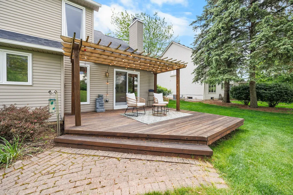 624 Woodhill Drive Saline City MI 48176