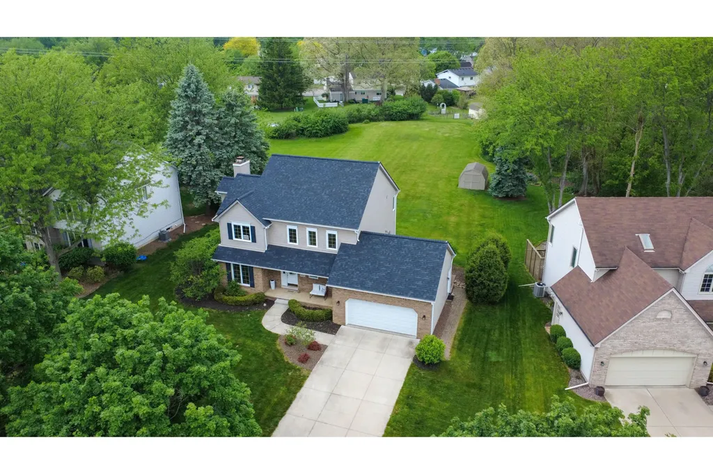 624 Woodhill Drive Saline City MI 48176