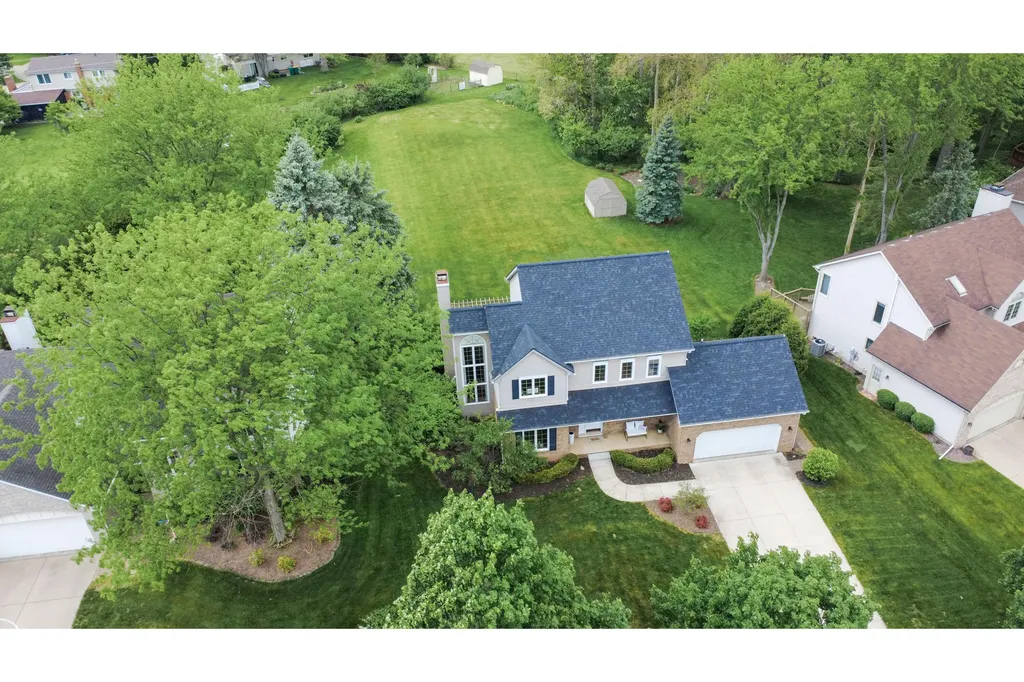 624 Woodhill Drive Saline City MI 48176