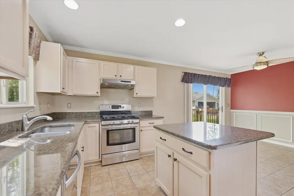 4387 Sunburst Avenue Waterford Charter Township MI 48329