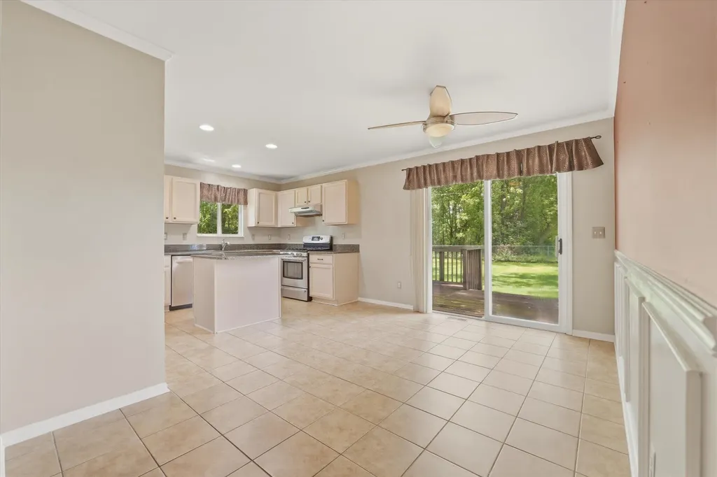 4387 Sunburst Avenue Waterford Charter Township MI 48329