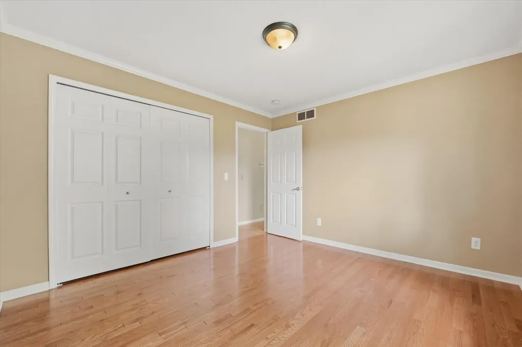 4387 Sunburst Avenue Waterford Charter Township MI 48329