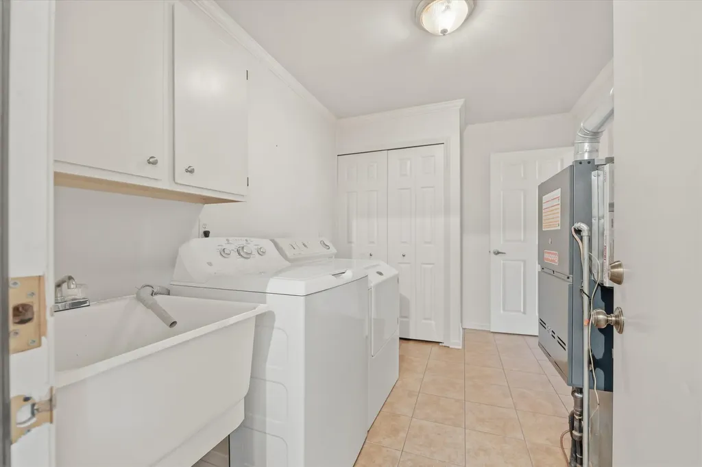 4387 Sunburst Avenue Waterford Charter Township MI 48329