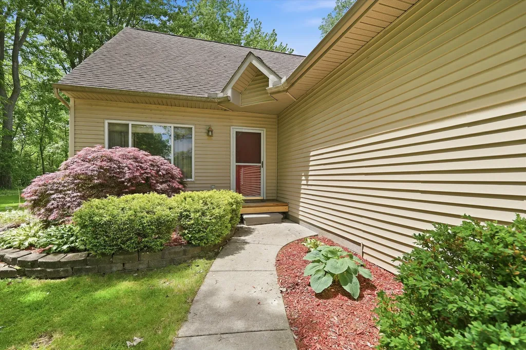4387 Sunburst Avenue Waterford Charter Township MI 48329