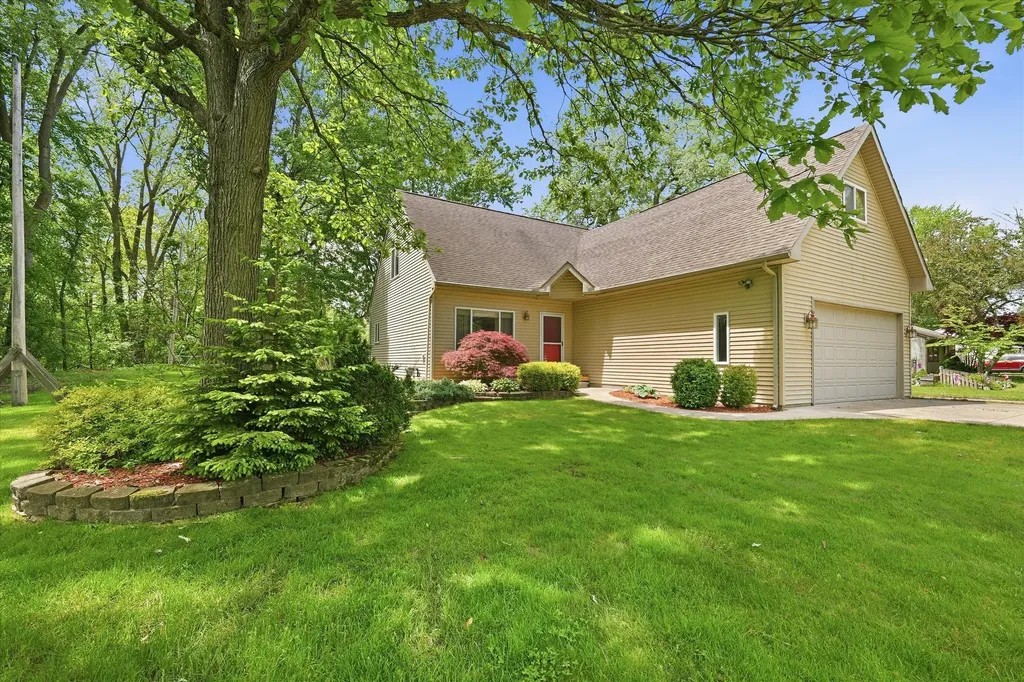 4387 Sunburst Avenue Waterford Charter Township MI 48329