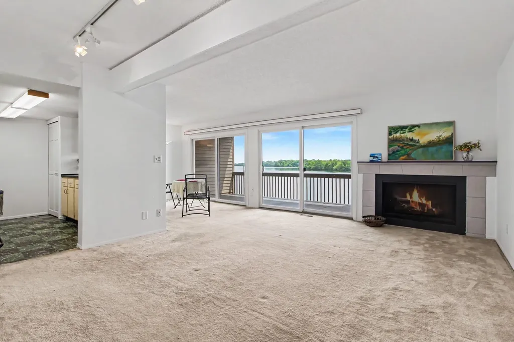 804 Cliffs Drive Ypsilanti Charter Township MI 48198