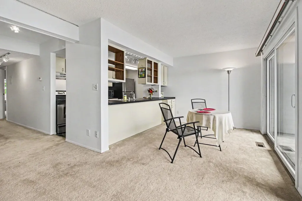 804 Cliffs Drive Ypsilanti Charter Township MI 48198