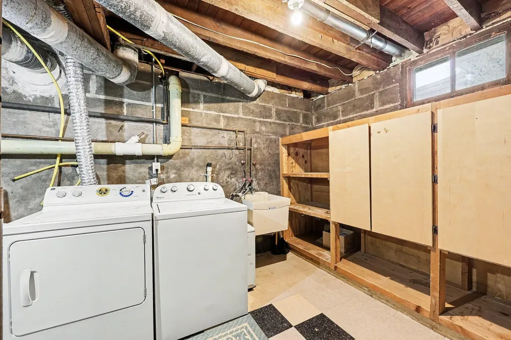 222 Monroe Street Saline City MI 48176