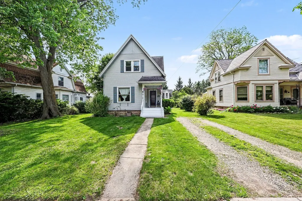 222 Monroe Street Saline City MI 48176