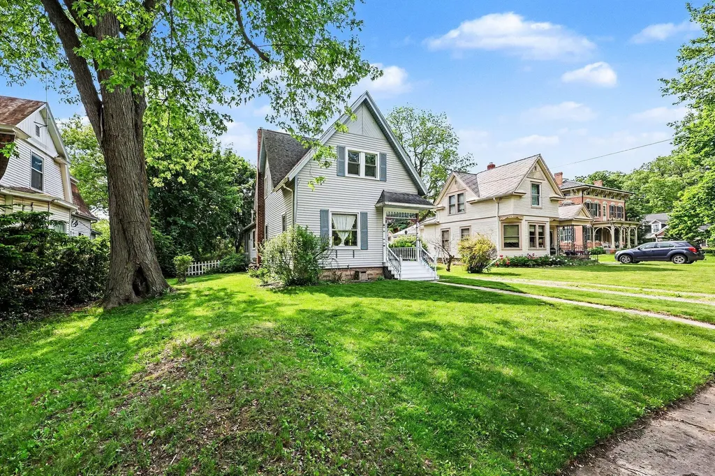222 Monroe Street Saline City MI 48176
