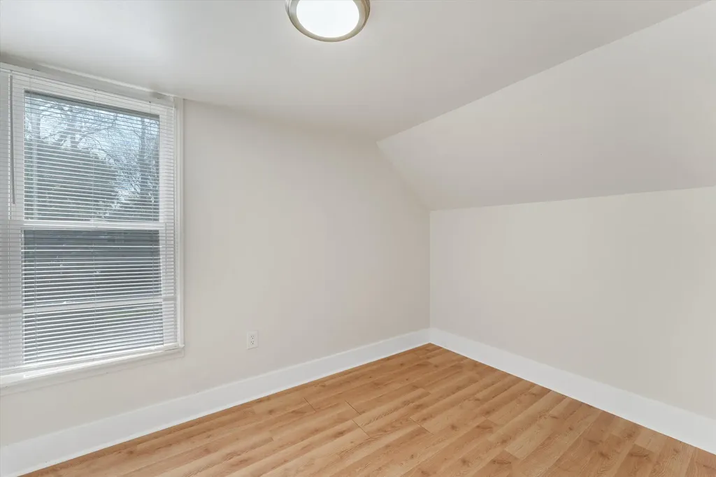 16 Leslie Street Mt. Clemens City MI 48043