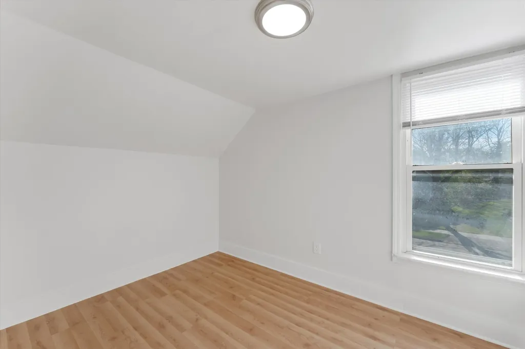 16 Leslie Street Mt. Clemens City MI 48043