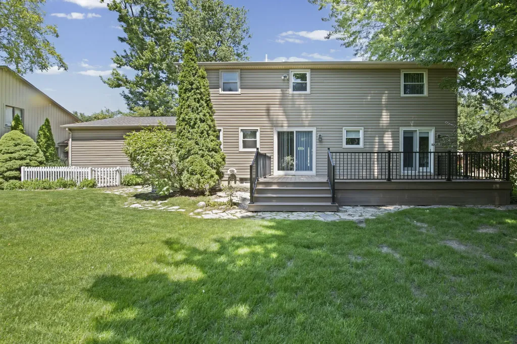 8073 Gandy Court Grosse Ile Township MI 48138
