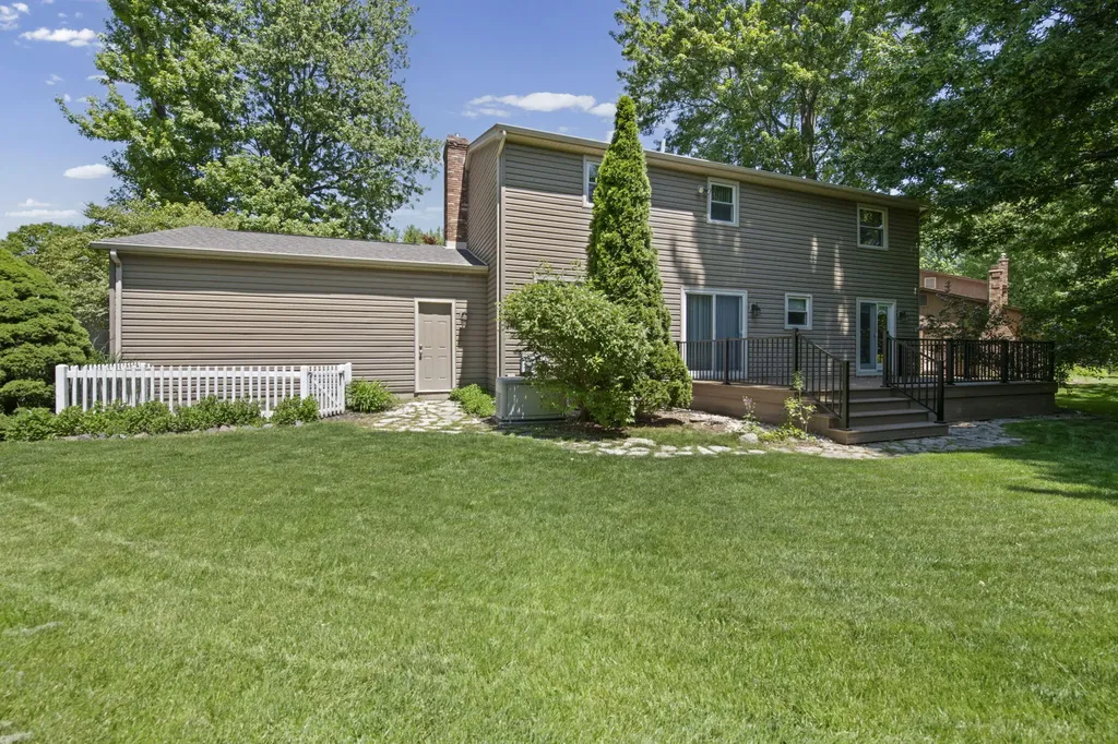8073 Gandy Court Grosse Ile Township MI 48138
