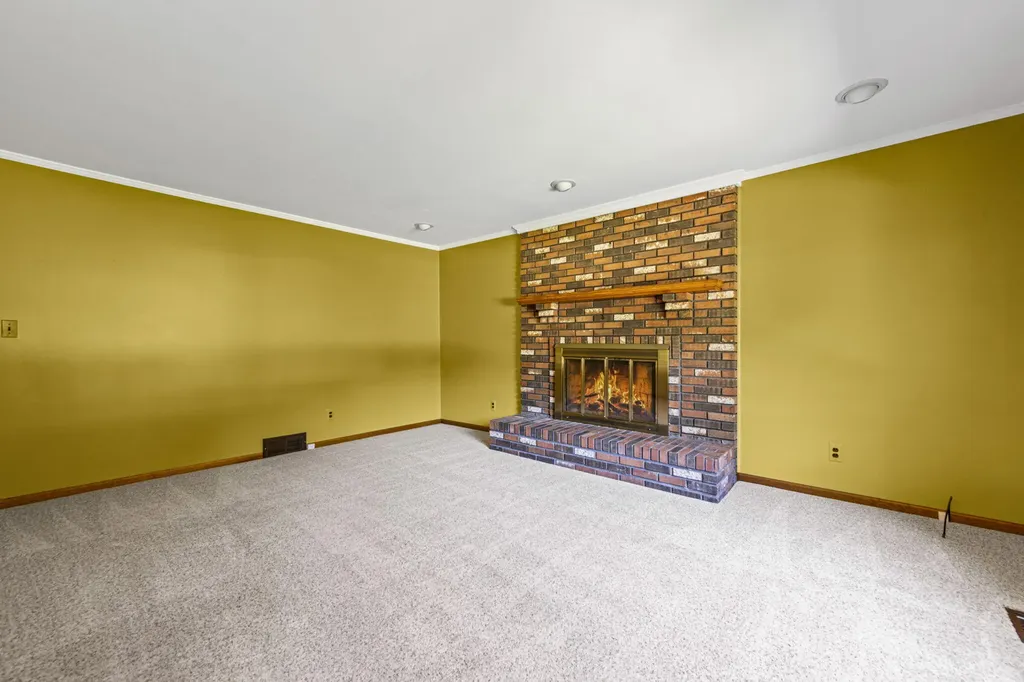 8073 Gandy Court Grosse Ile Township MI 48138