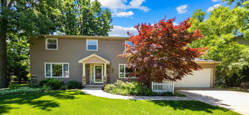 8073 Gandy Court Grosse Ile Township MI 48138