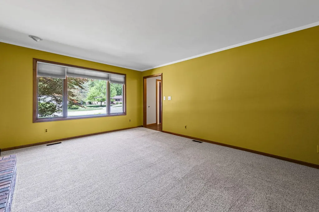 8073 Gandy Court Grosse Ile Township MI 48138