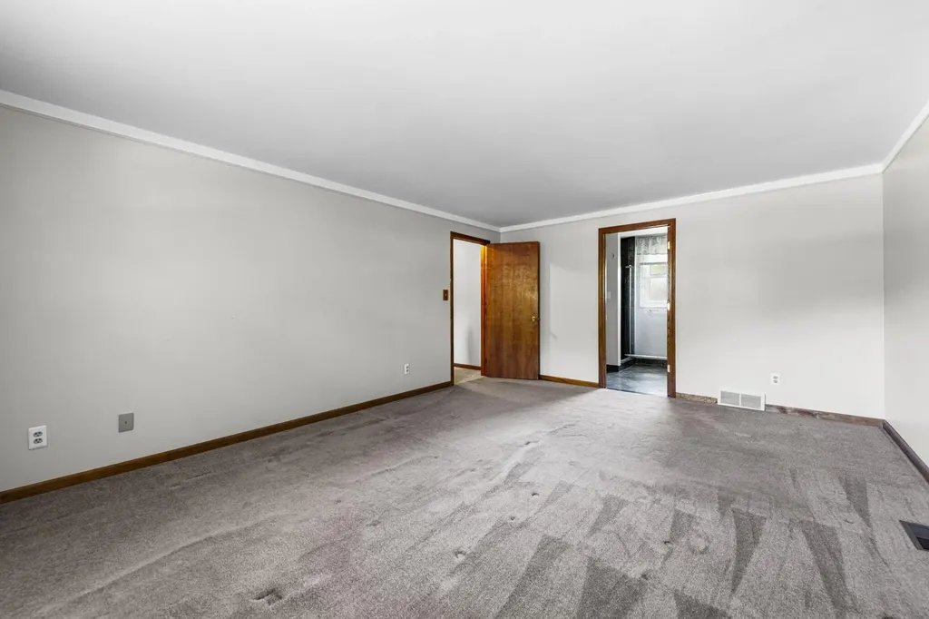 8073 Gandy Court Grosse Ile Township MI 48138