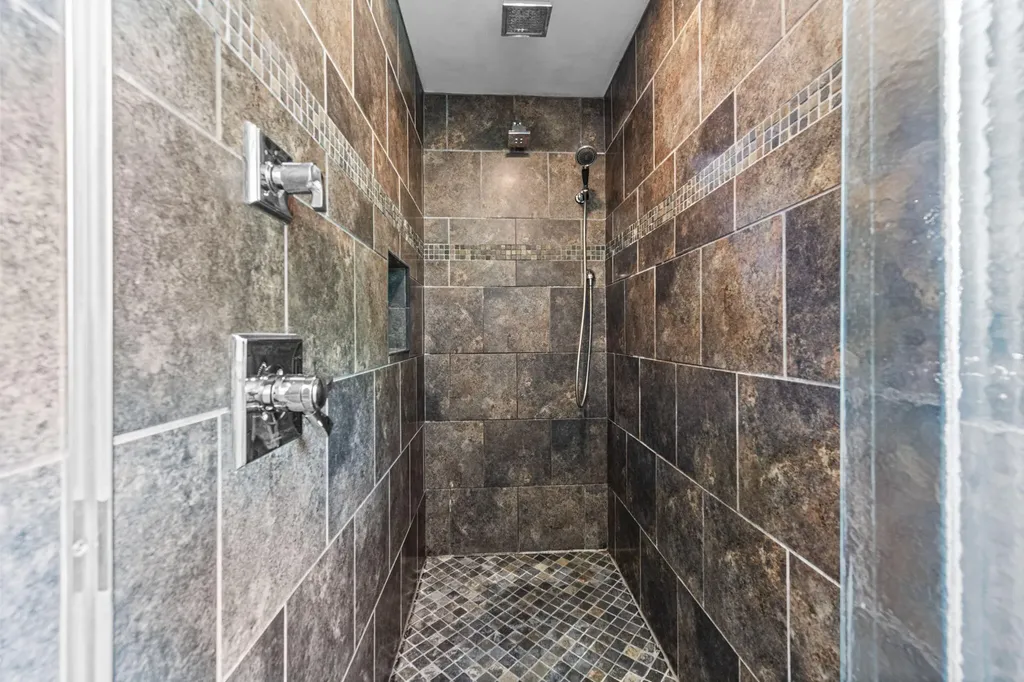 8073 Gandy Court Grosse Ile Township MI 48138