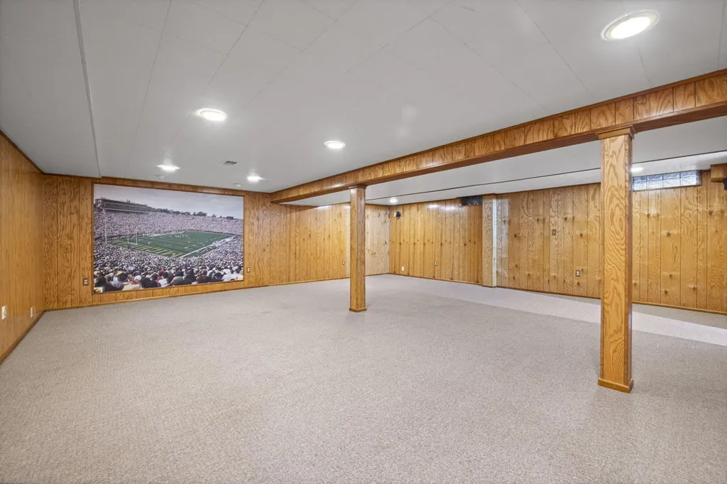 8073 Gandy Court Grosse Ile Township MI 48138