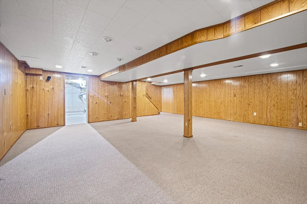 8073 Gandy Court Grosse Ile Township MI 48138