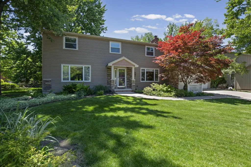 8073 Gandy Court Grosse Ile Township MI 48138