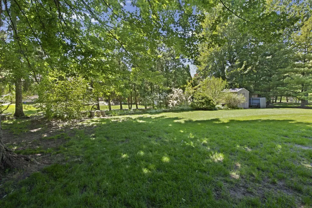 8073 Gandy Court Grosse Ile Township MI 48138