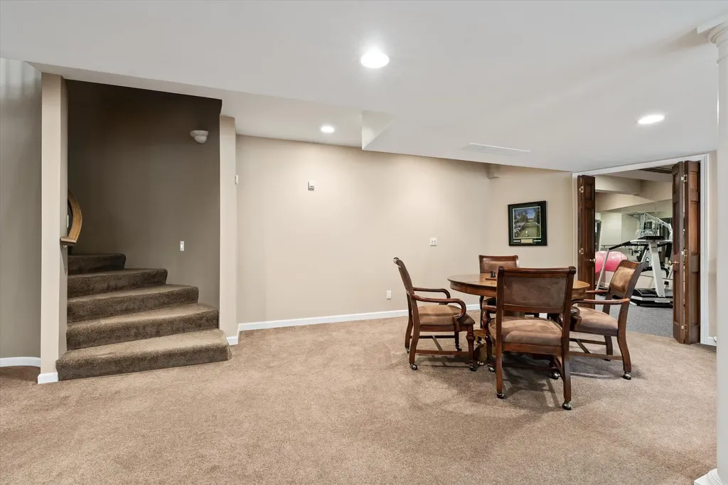 35700 Cross Creek N Farmington Hills City MI 48331