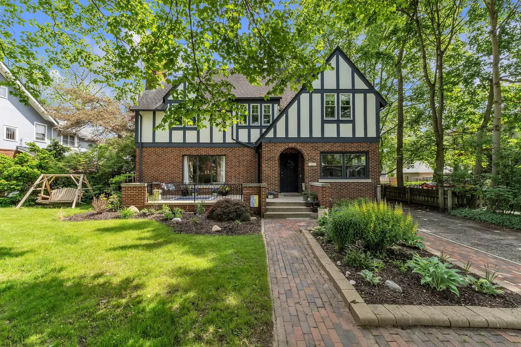 1322 Granger Avenue Ann Arbor City MI 48104