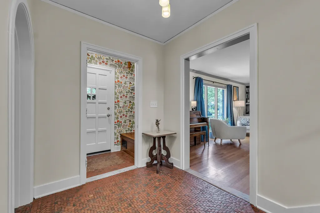 1322 Granger Avenue Ann Arbor City MI 48104