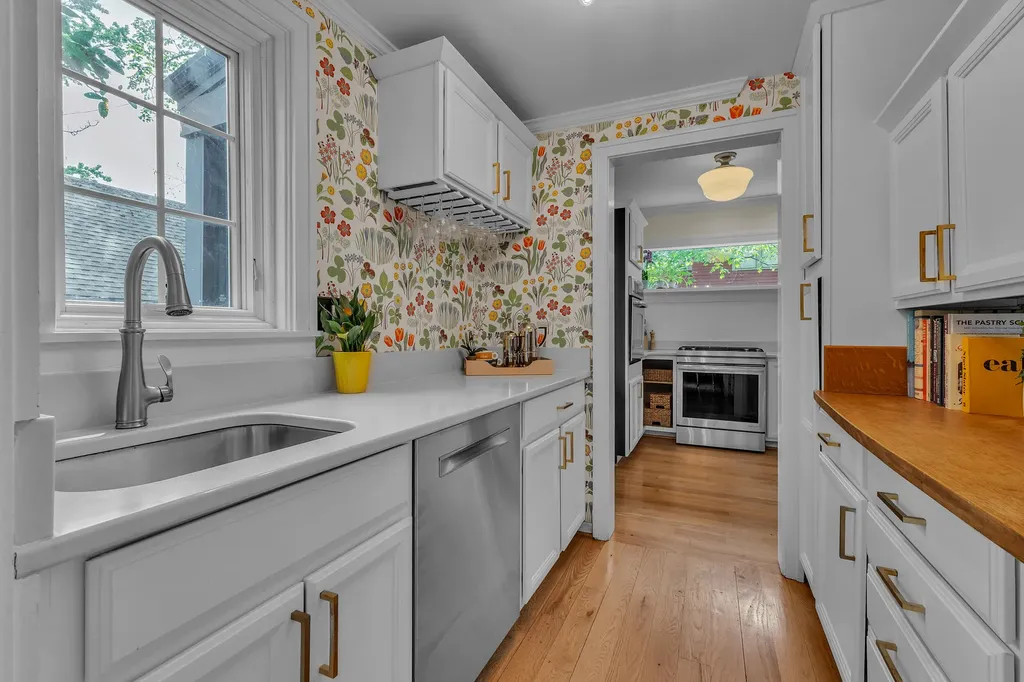 1322 Granger Avenue Ann Arbor City MI 48104