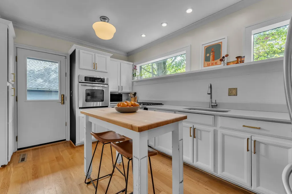 1322 Granger Avenue Ann Arbor City MI 48104