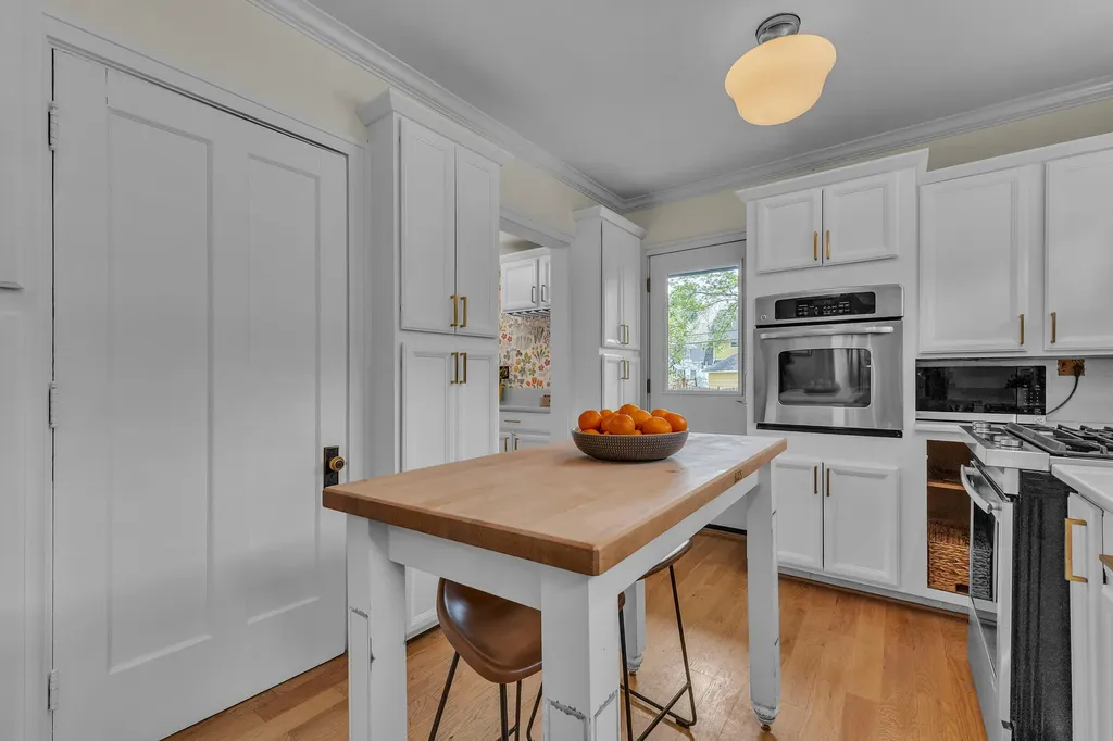 1322 Granger Avenue Ann Arbor City MI 48104