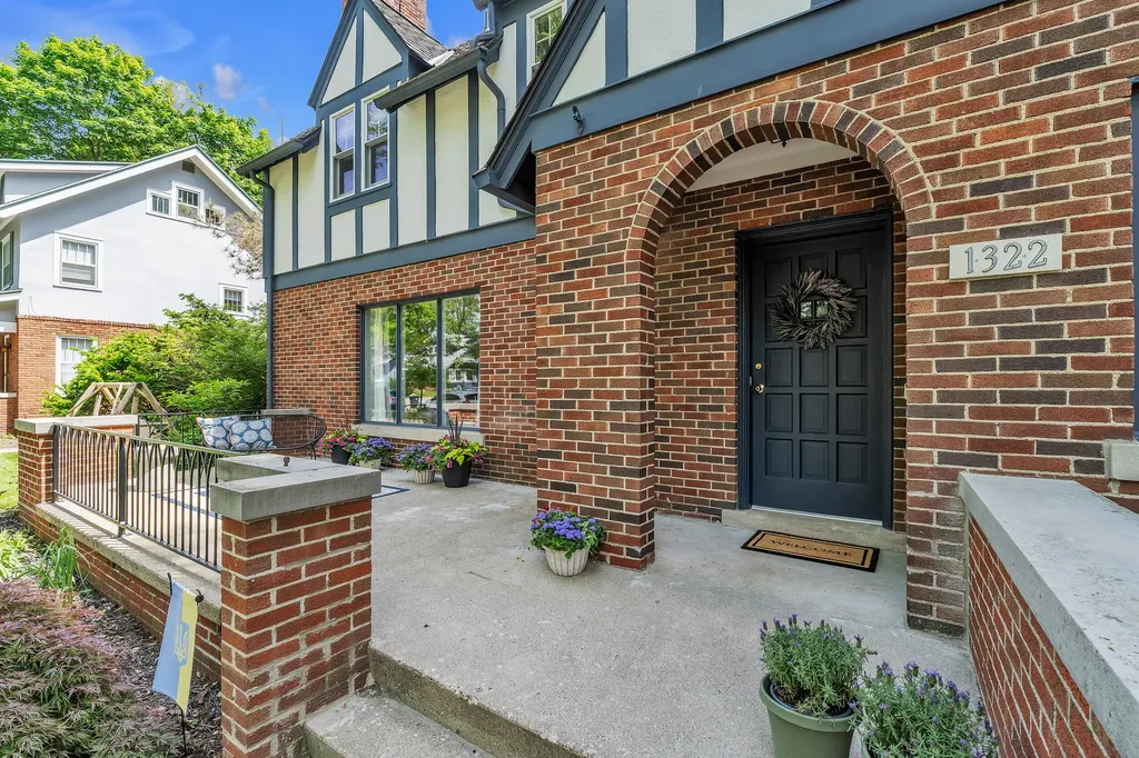 1322 Granger Avenue Ann Arbor City MI 48104