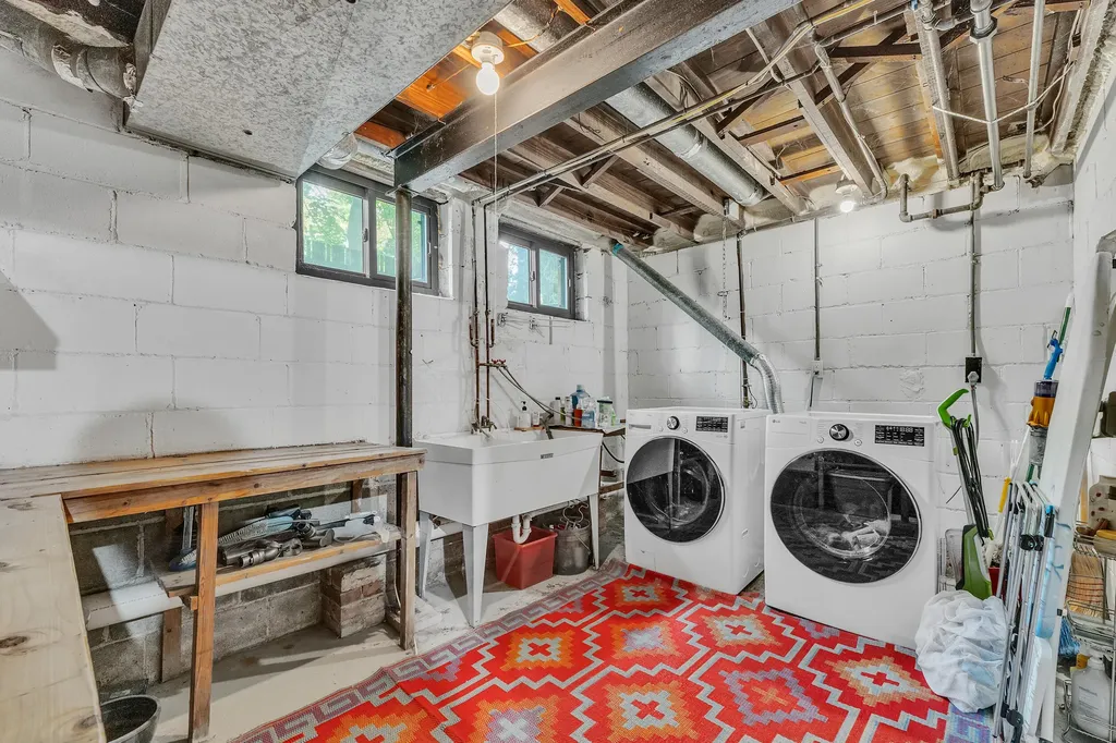 1322 Granger Avenue Ann Arbor City MI 48104