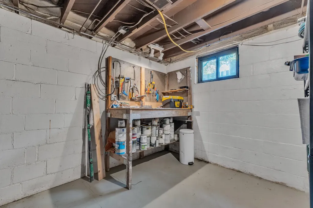 1322 Granger Avenue Ann Arbor City MI 48104