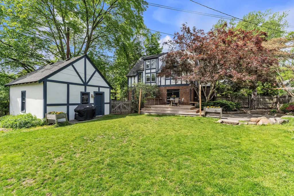 1322 Granger Avenue Ann Arbor City MI 48104