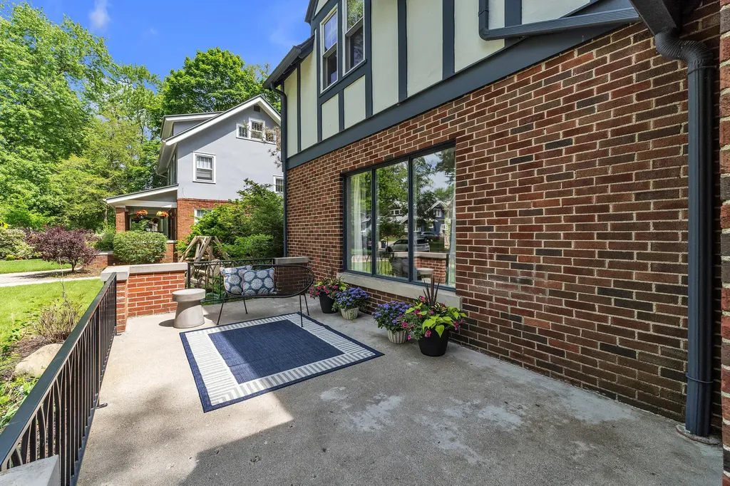 1322 Granger Avenue Ann Arbor City MI 48104