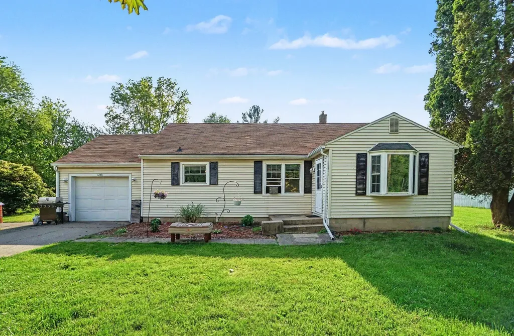 1230 Longfellow Avenue Blackman Charter Township MI 49202