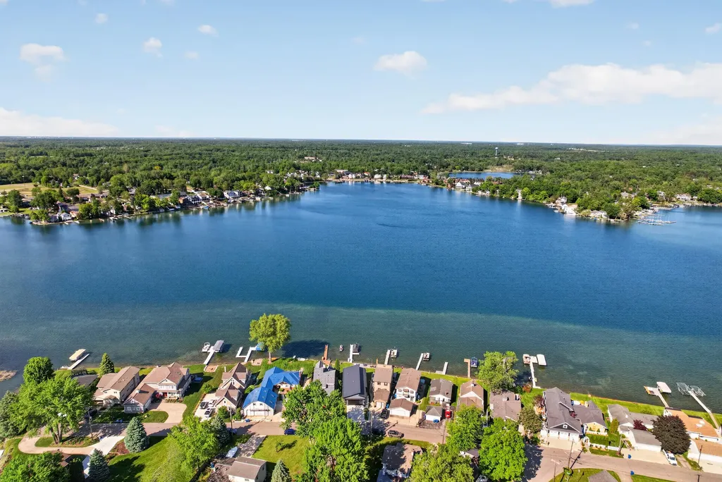 12135 Margaret Drive Fenton Charter Township MI 48430