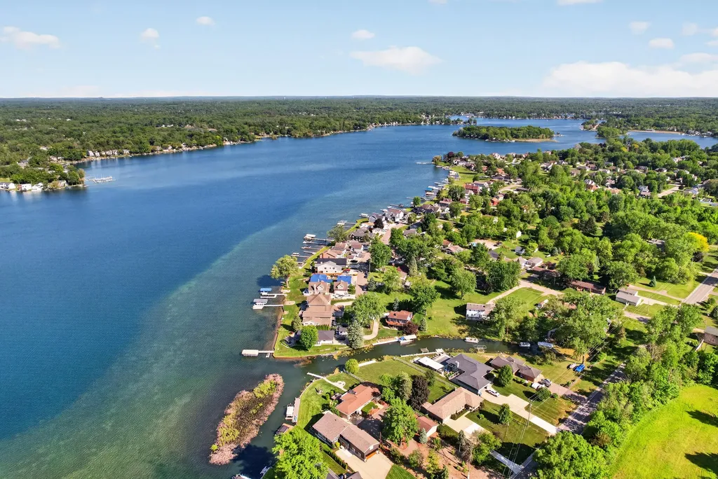 12135 Margaret Drive Fenton Charter Township MI 48430