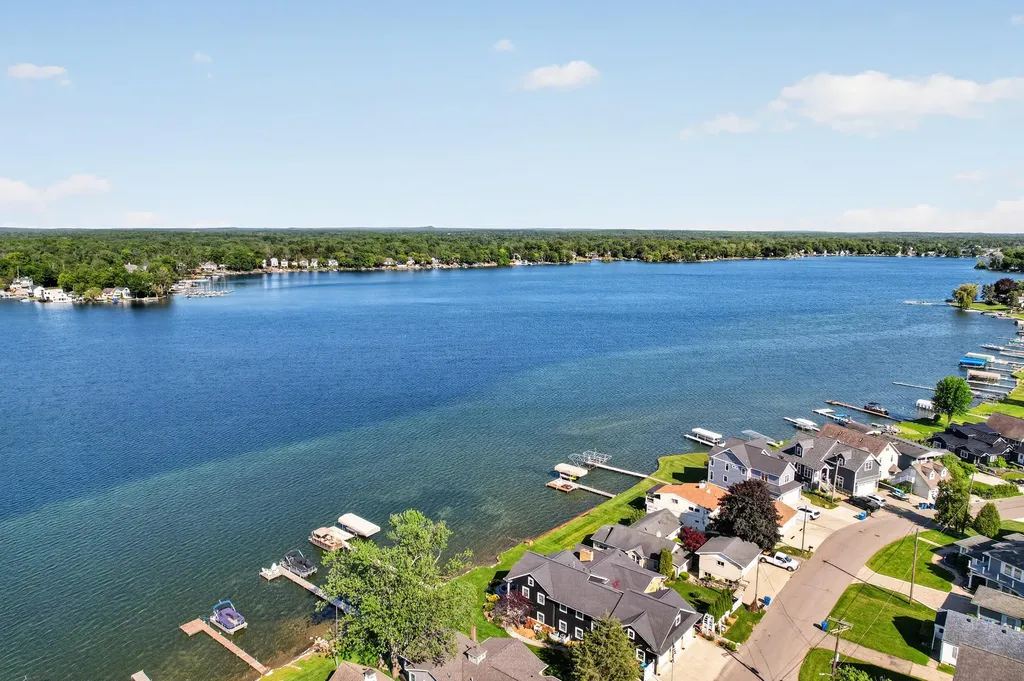 12135 Margaret Drive Fenton Charter Township MI 48430