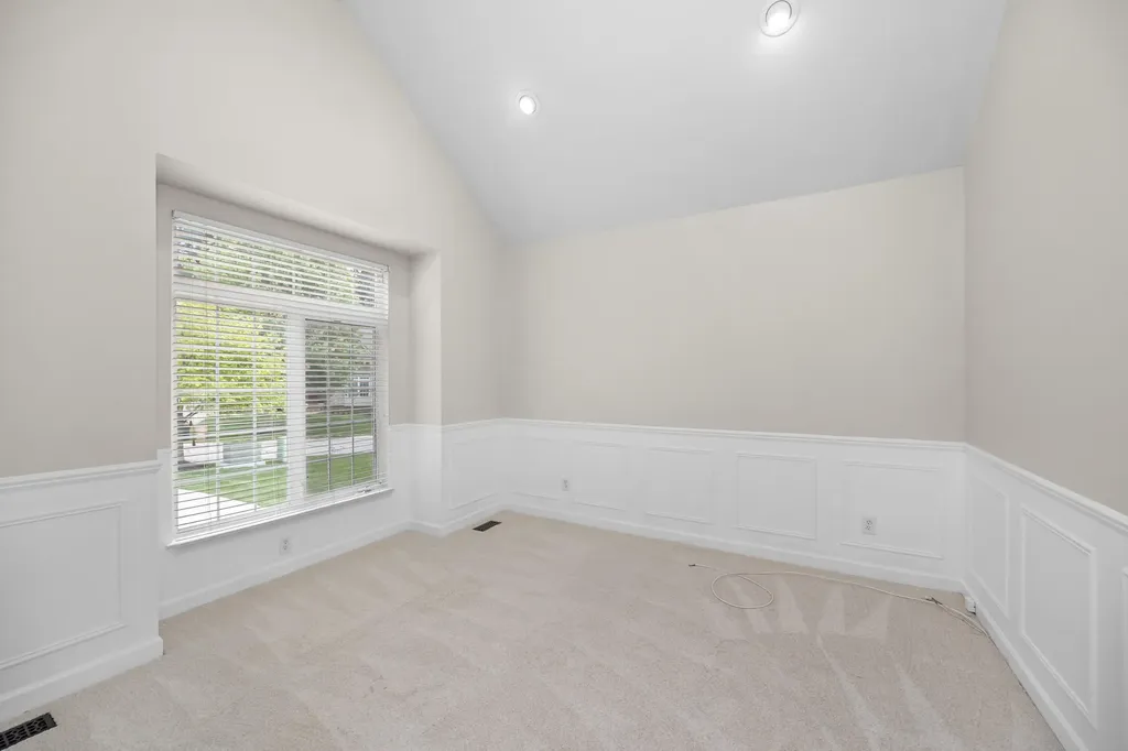 22273 Abington Drive Farmington Hills City MI 48335